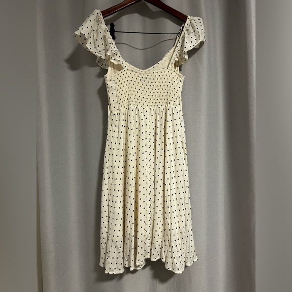 3/$25 Old Navy polkadot midi dress - Picture 4 of 4